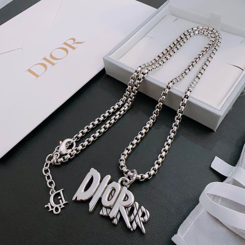 Dior Necklace 04lyr265 (1)